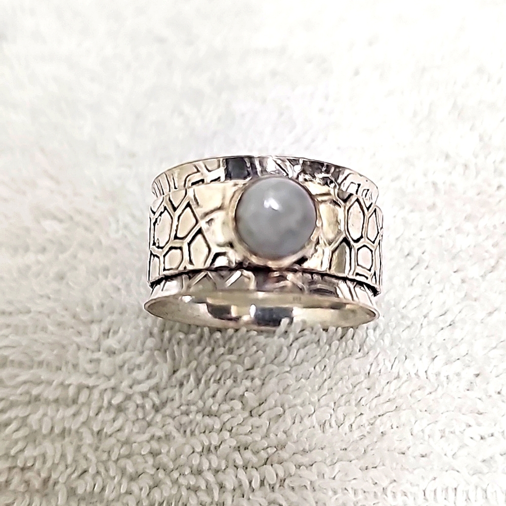 Silver Plated Beehive Textured Fidget Ring with Bezel Set Gemstone Accent